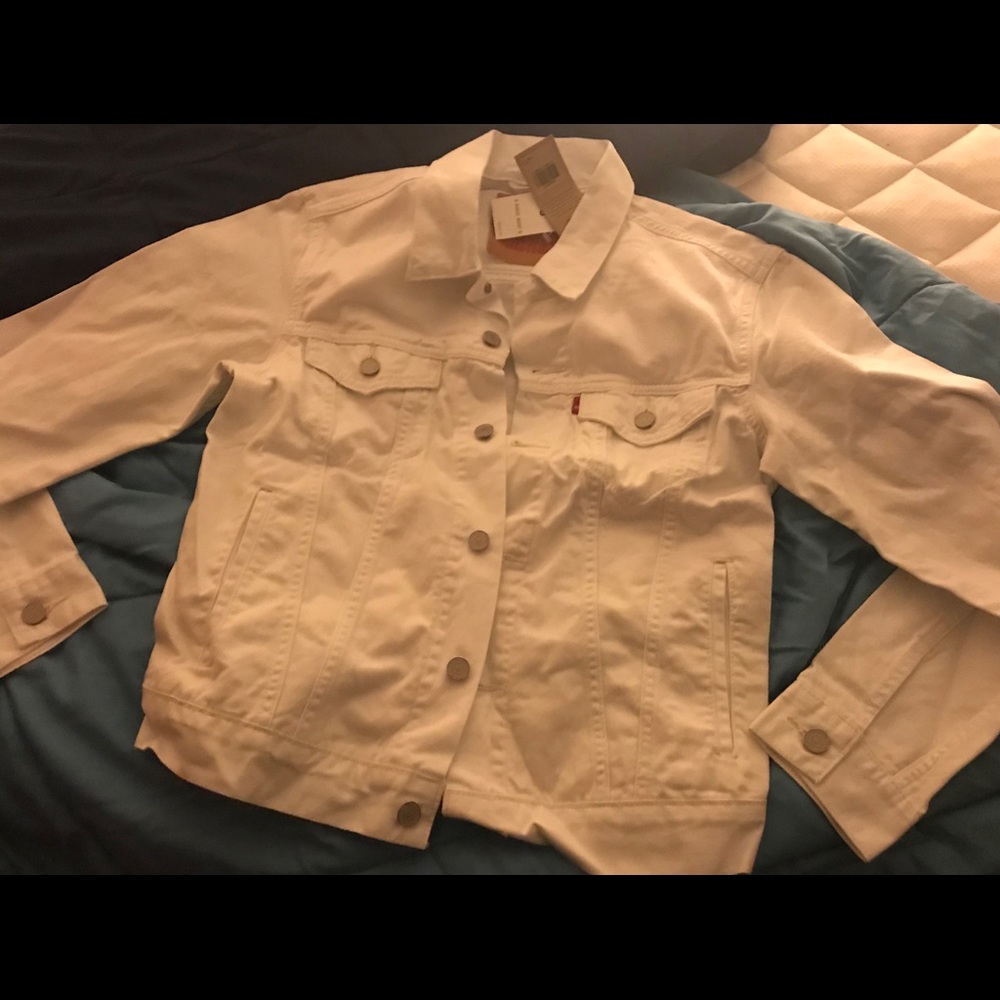 Levi’s white denim jacket